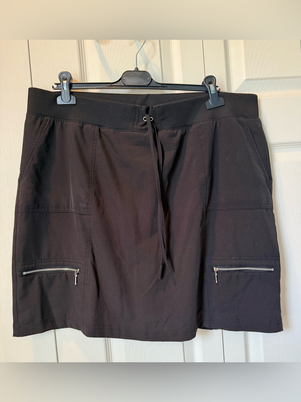 # Zenergy by Chico’s XL Women’s Black Drawstring Golf Skort with Zip Pockets